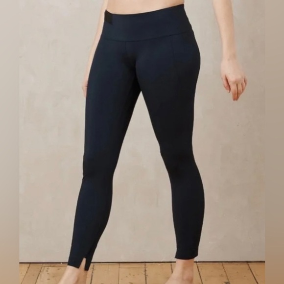 ADAY Crop and Roll Leggings in Navy Size S - Picture 7 of 9